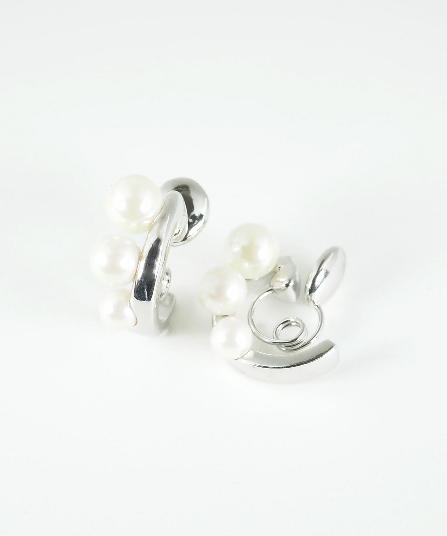 メタリックパールグランループフィットイヤリング