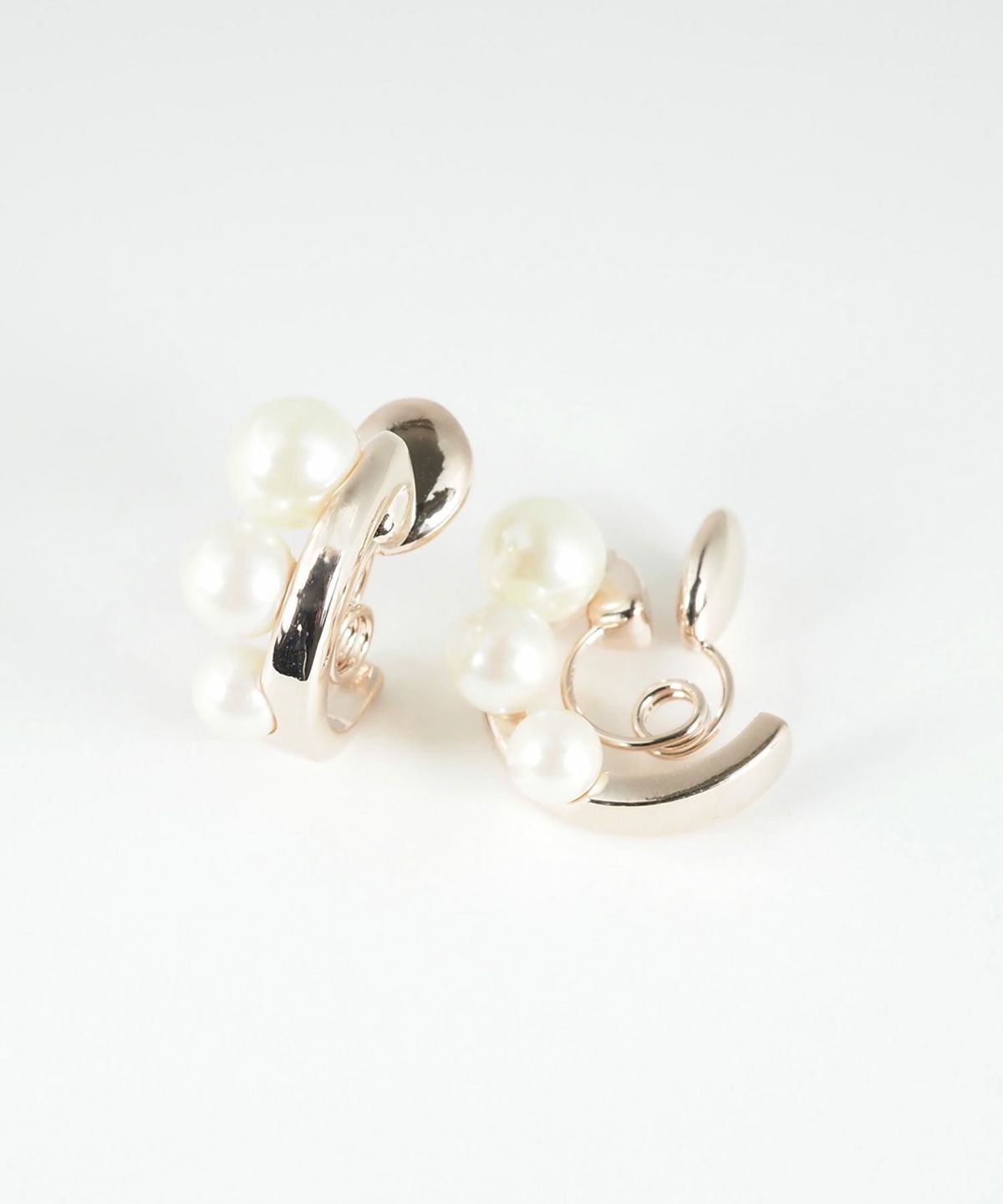 メタリックパールグランループフィットイヤリング