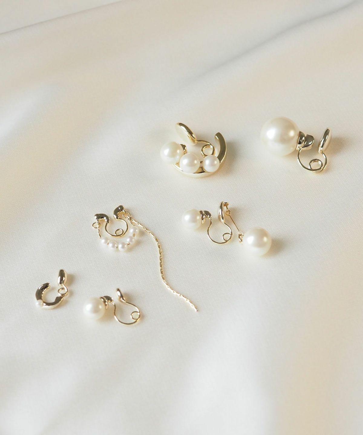 メタリックパールグランループフィットイヤリング