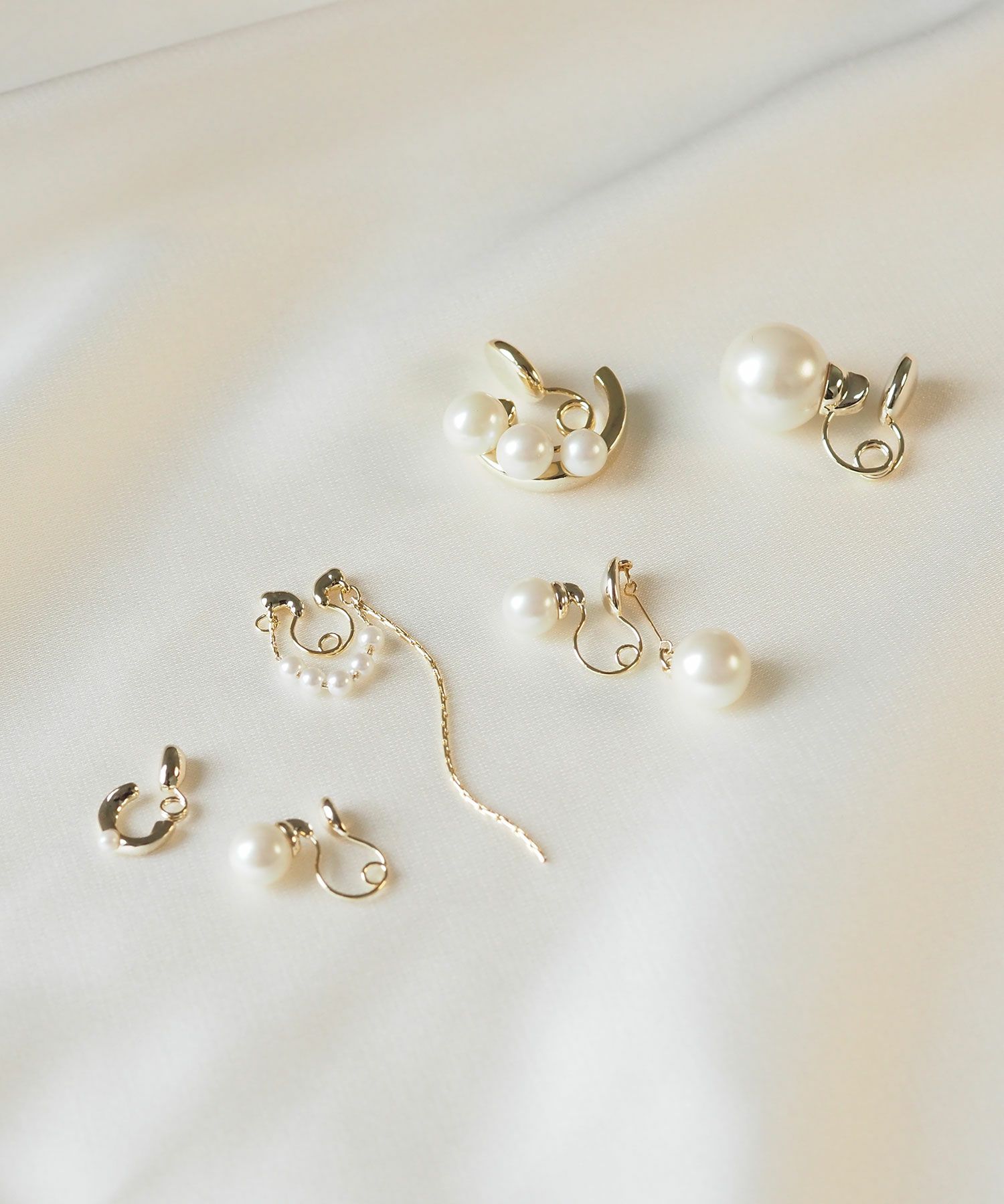 メタリックパールグランループフィットイヤリング