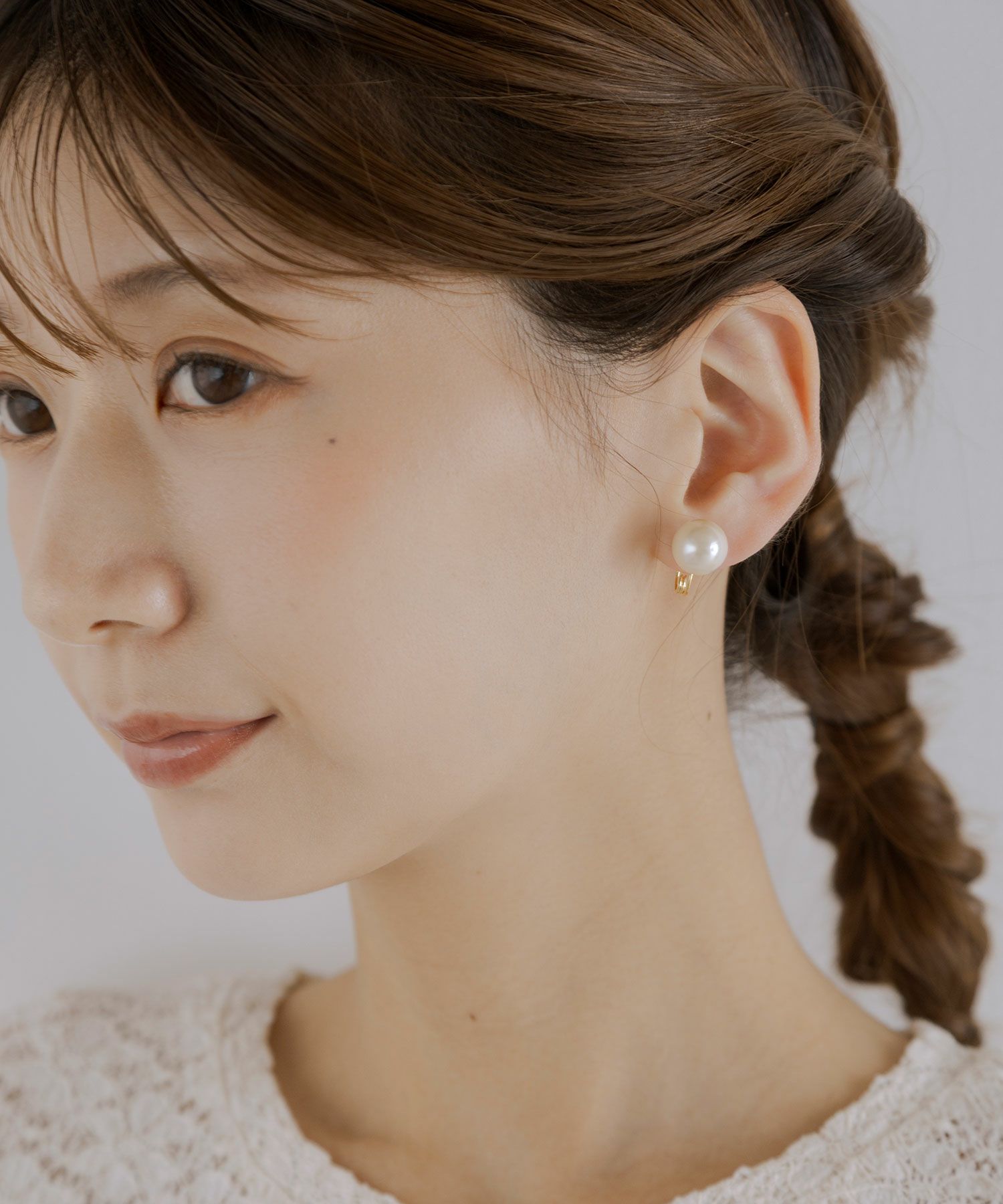 樹脂パールグランループフィットイヤリング