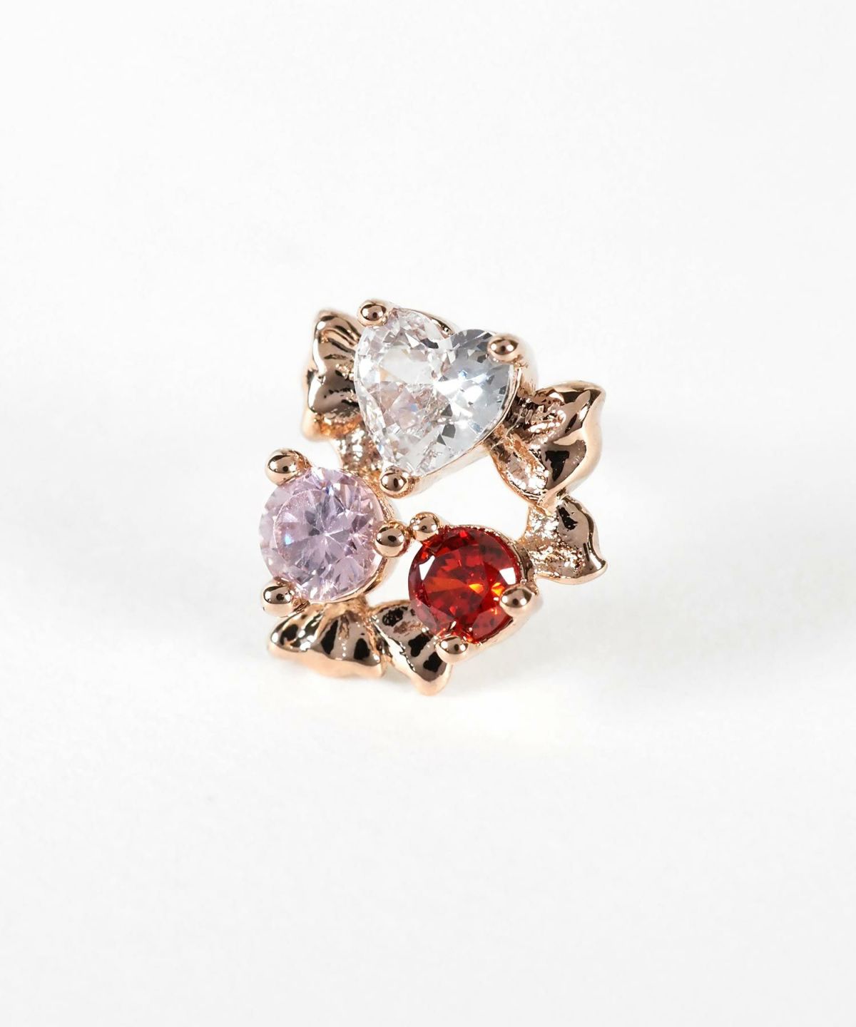 ハーテッドリボンピアス【MUK shady sophy】