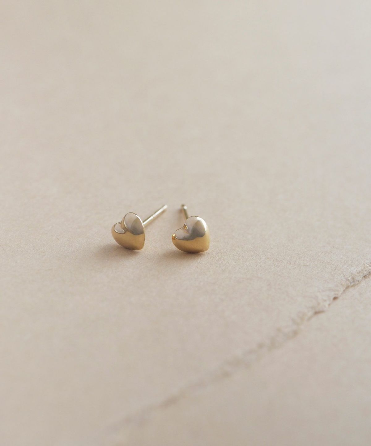 【web限定】[K18]プランプハートピアス