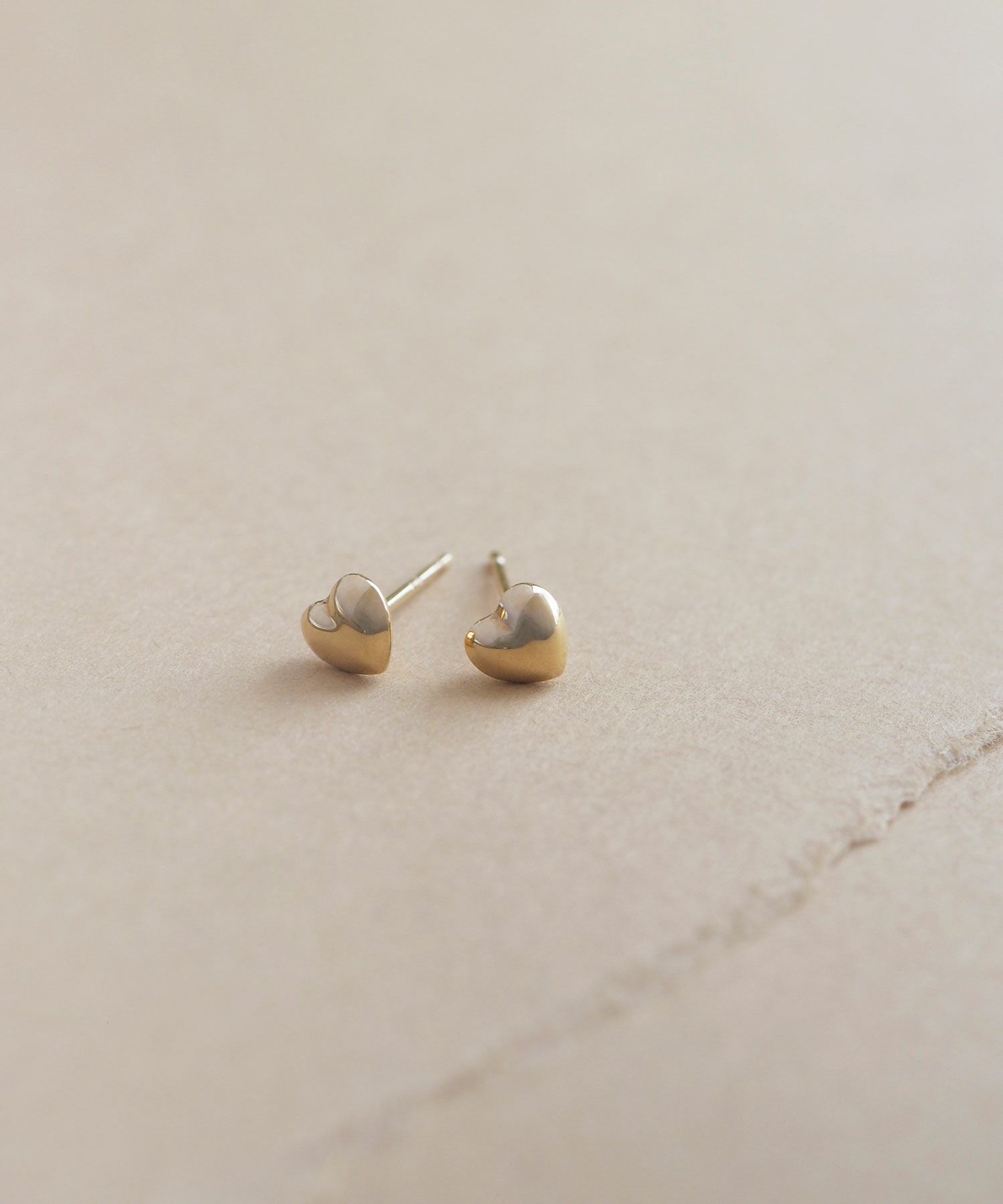 【web限定】[K18]プランプハートピアス