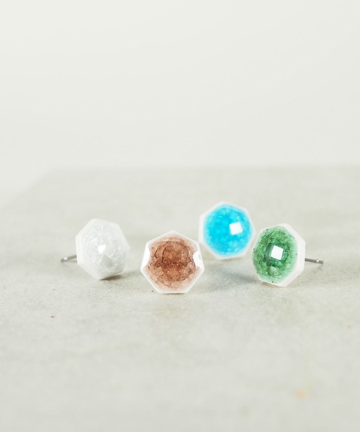 美濃焼タイル貫入ピアス