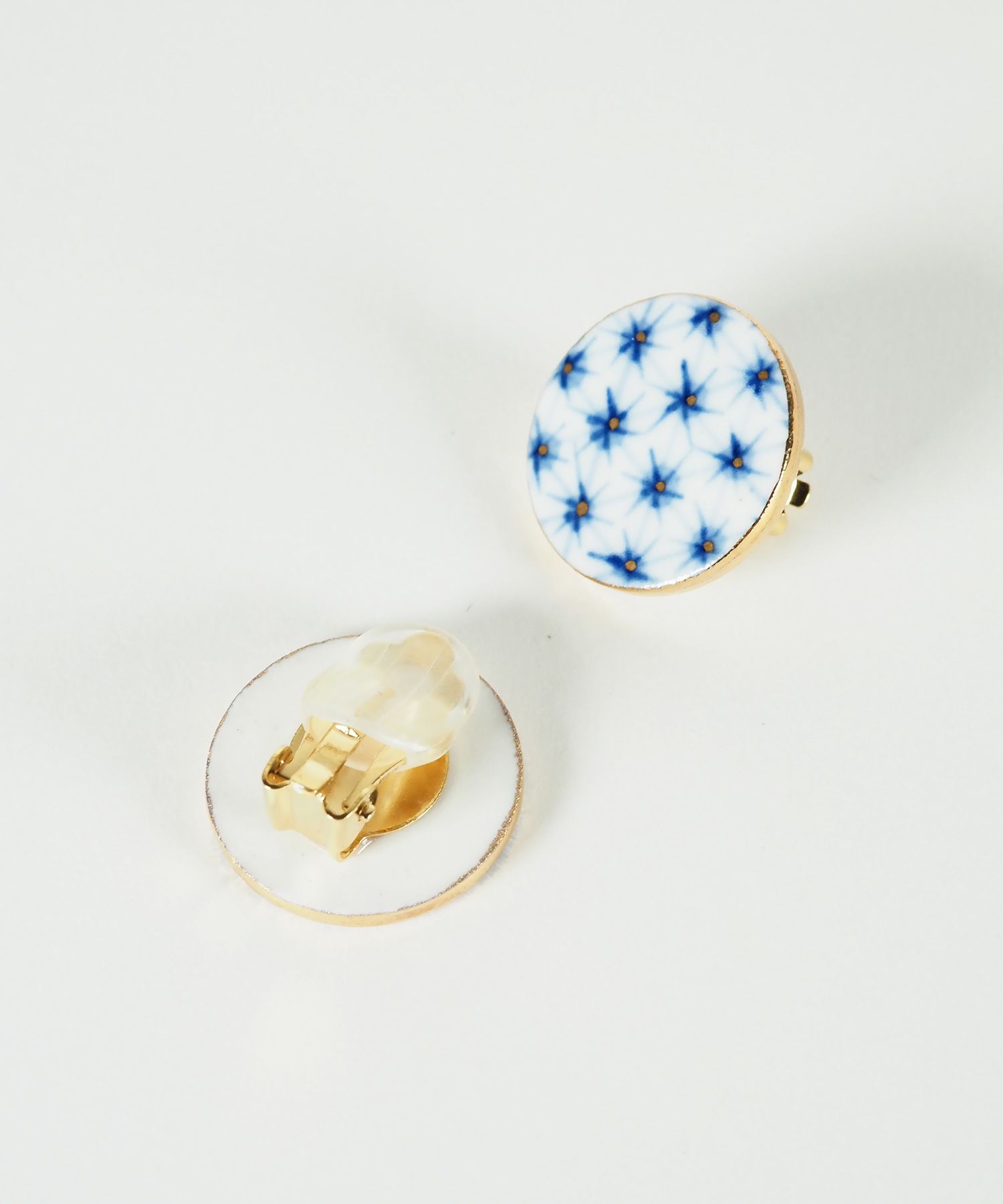 美濃焼タイル手描きの丸いタイルイヤリング【七窯社】