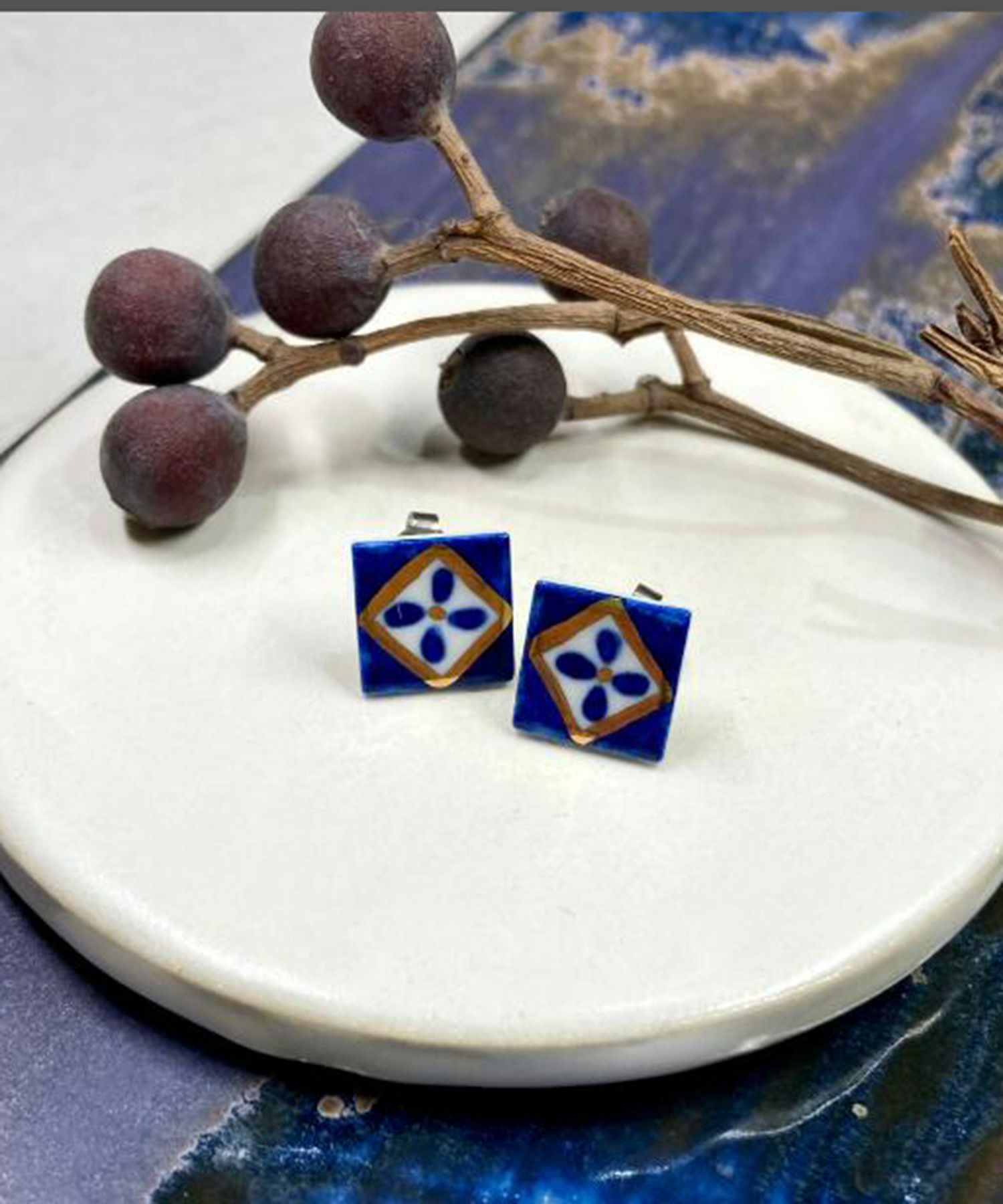 美濃焼タイル手描きの小さなタイルピアス