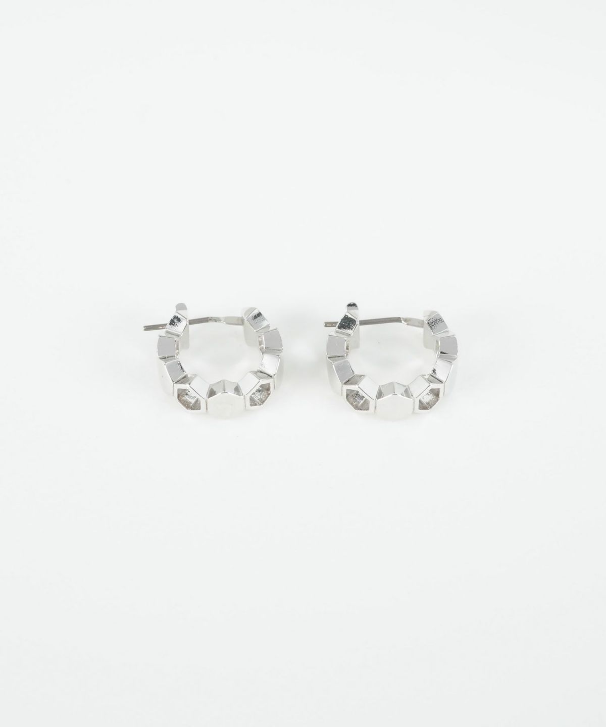 ヘキサゴンフープピアス