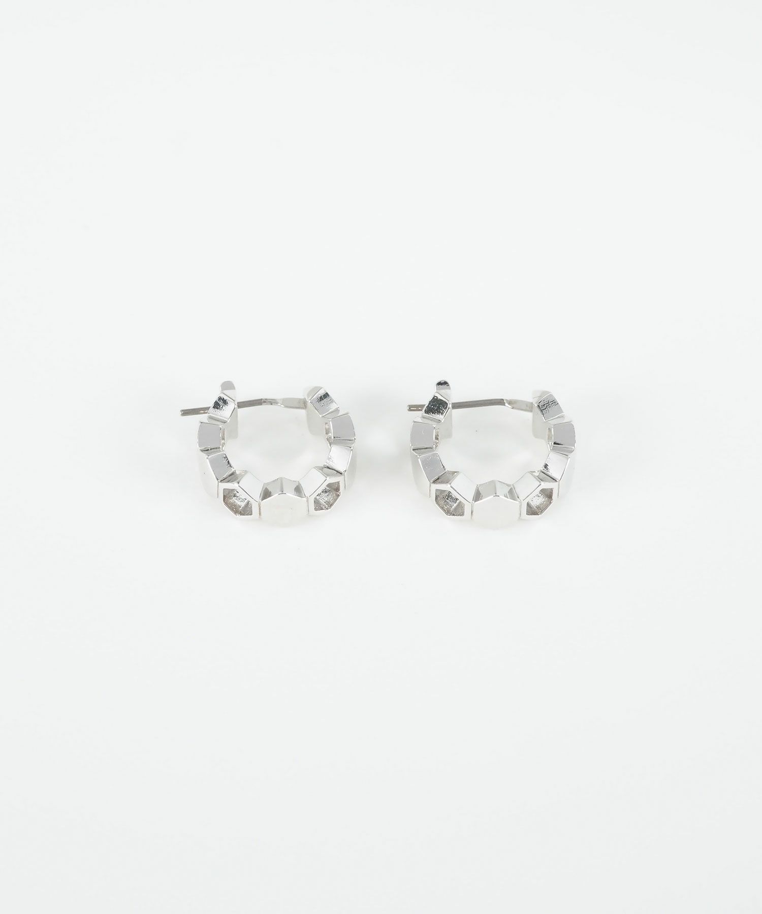 ヘキサゴンフープピアス