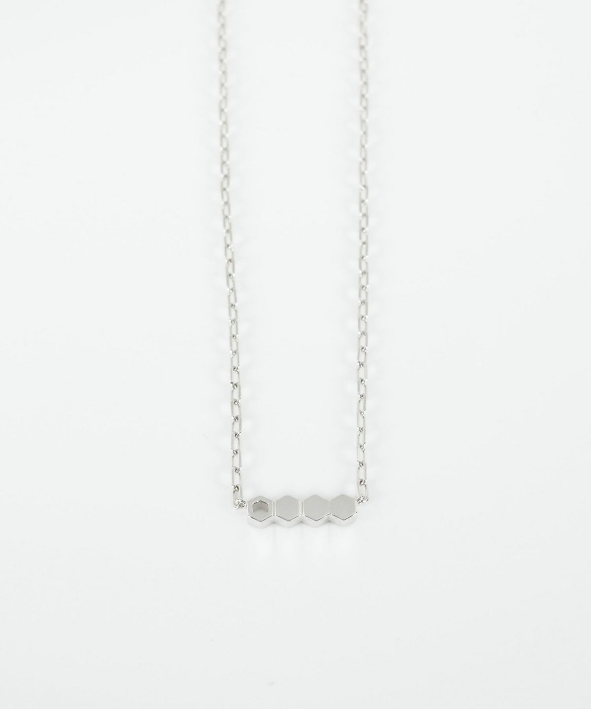 ヘキサゴンチェーンネックレス