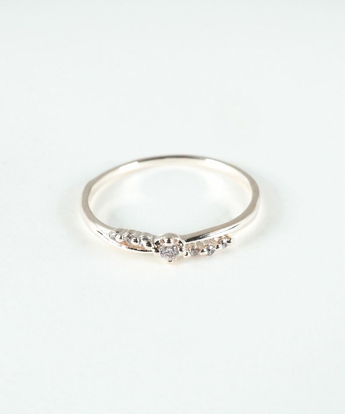 センターストーンクロスリング