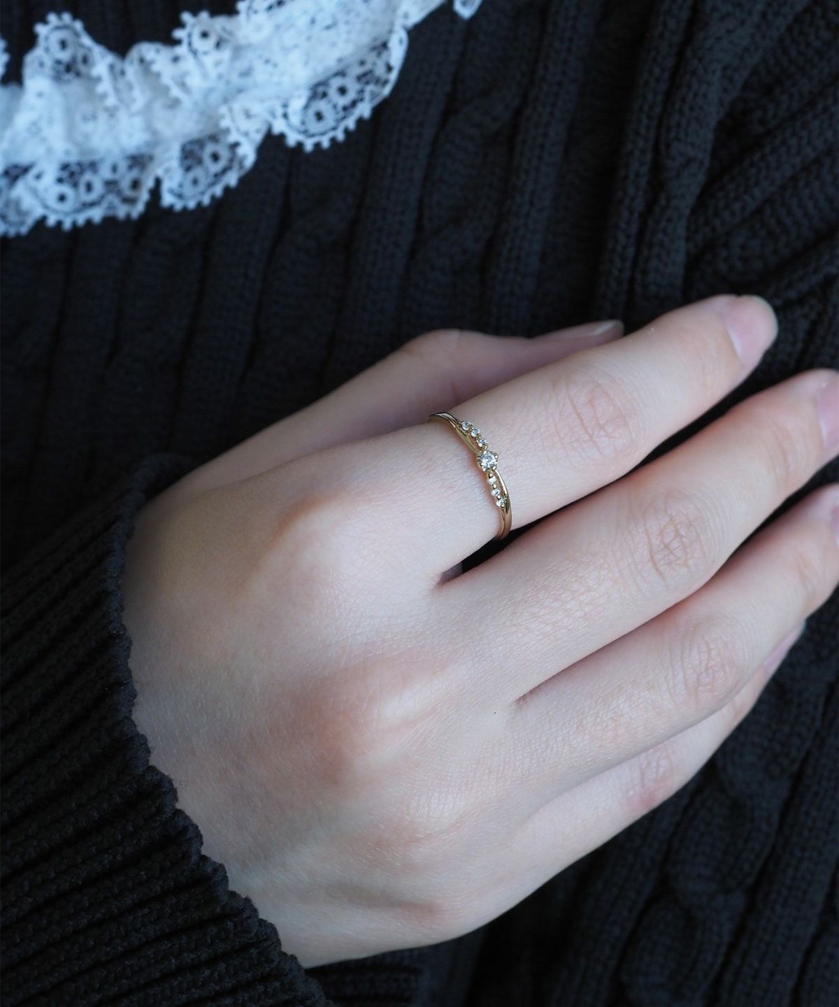 センターストーンクロスリング