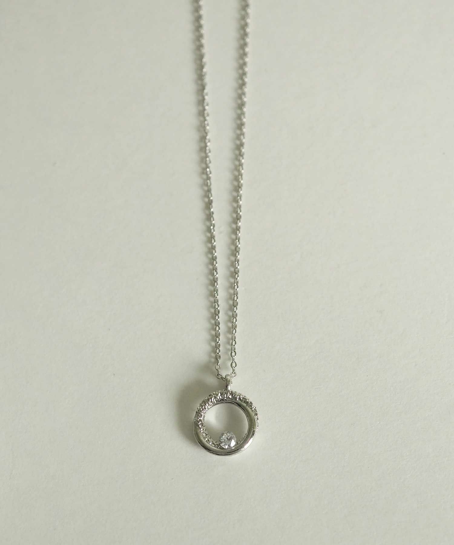 サークルストーンプチペンダント【MUK petite charme】