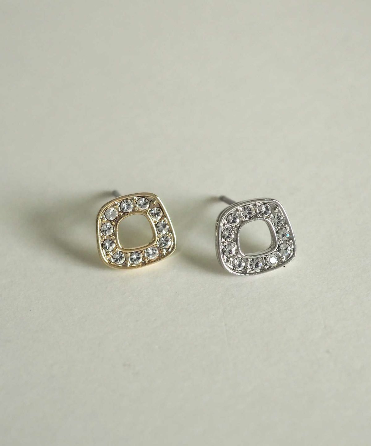 トラぺゾイドチタンポストピアス【MUK petite charme】