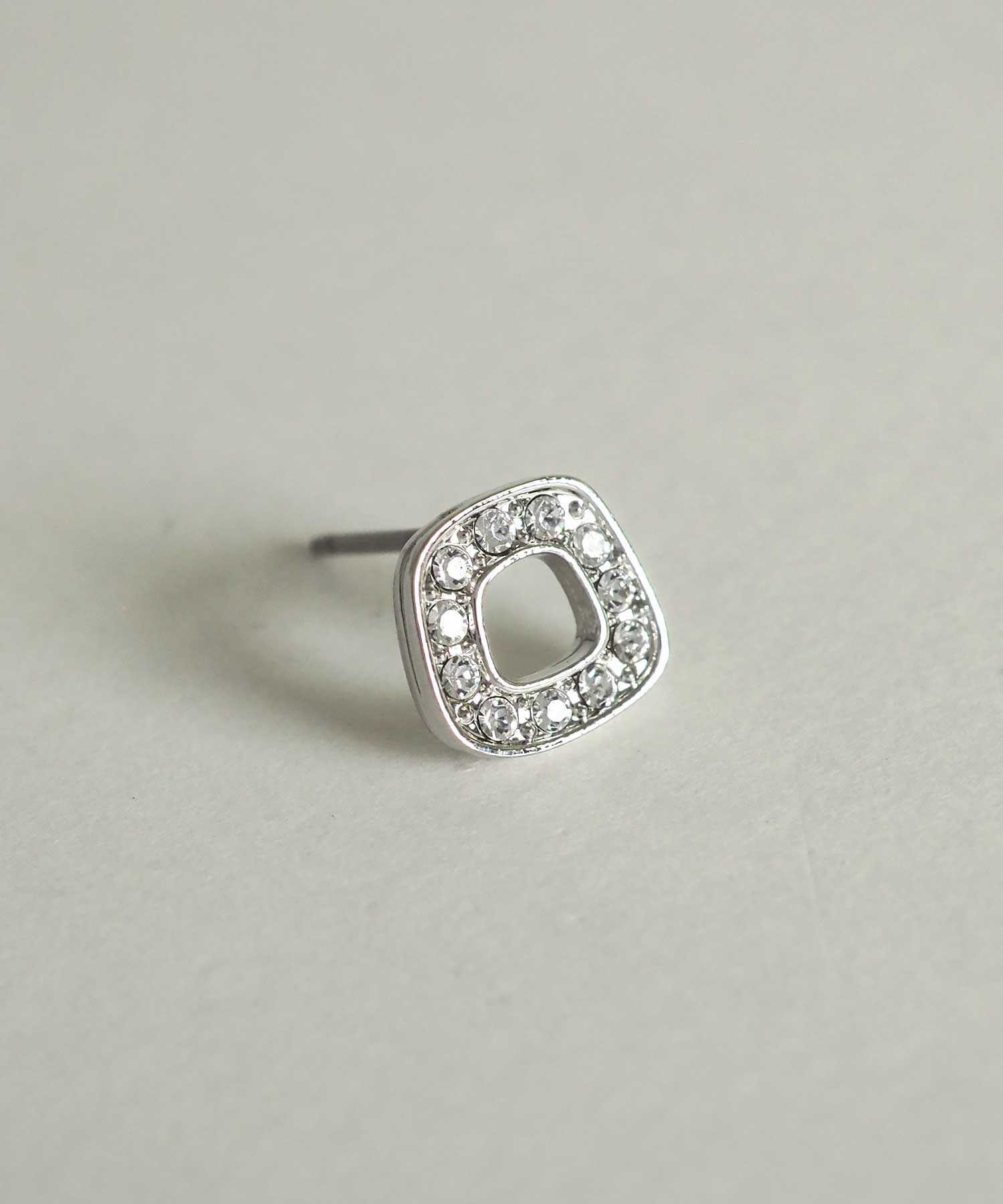 トラぺゾイドチタンポストピアス【MUK petite charme】