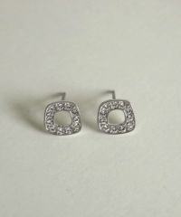 トラぺゾイドチタンポストピアス【MUK petite charme】