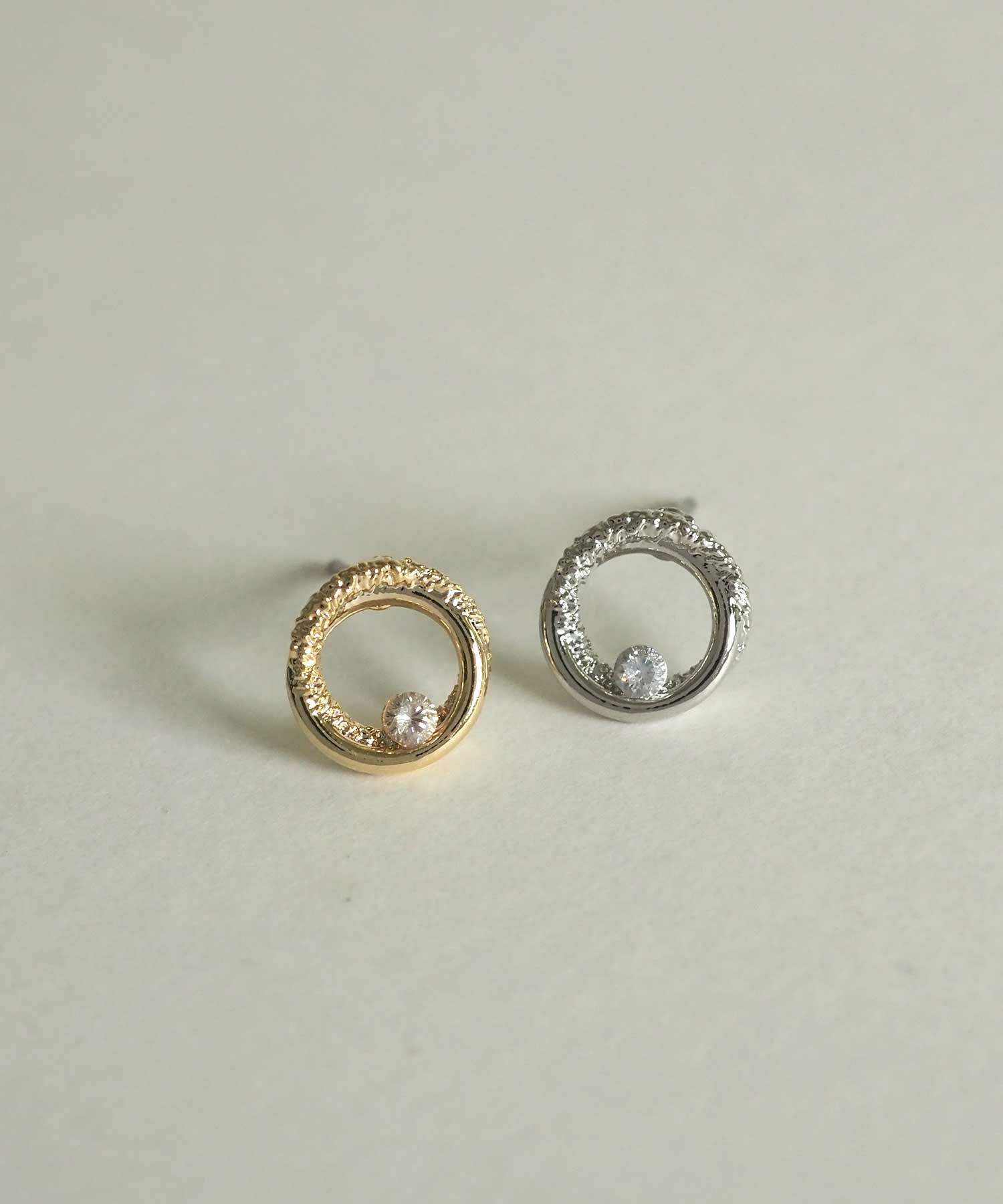 サークルストーンチタンポストピアス【MUK petite charme】