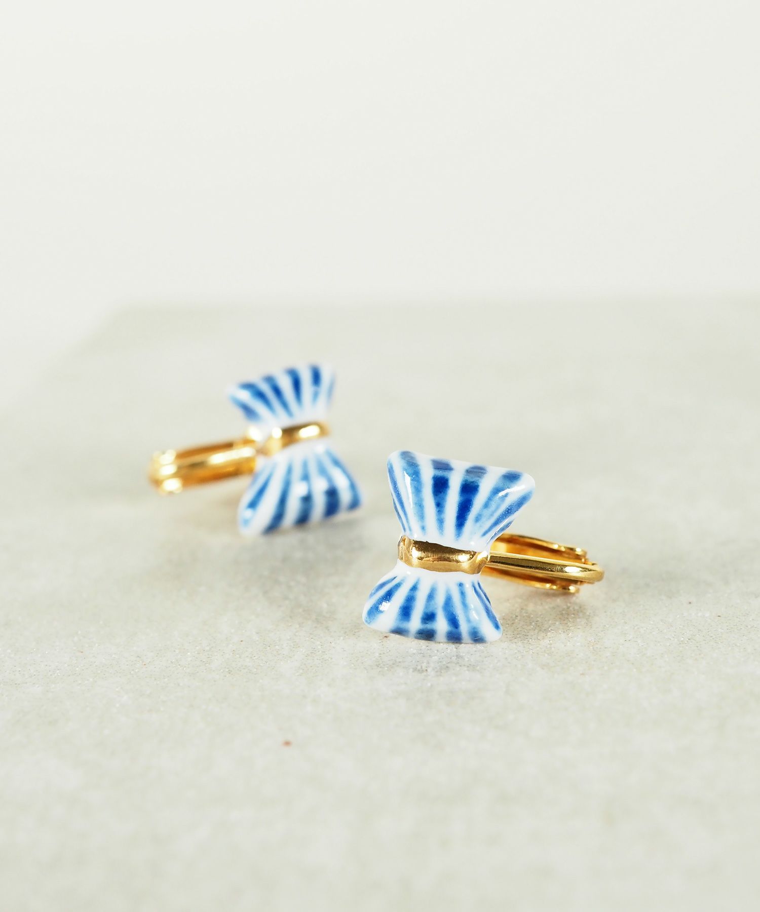 美濃焼タイルリボンイヤリング