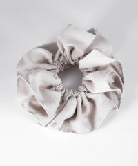 シンプルフリルシュシュ