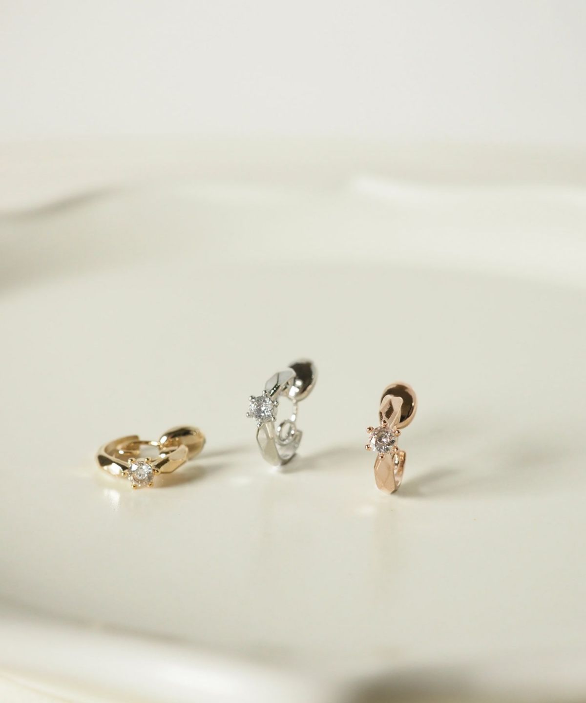 【web限定】ストーンダイヤカットループフィットイヤリング