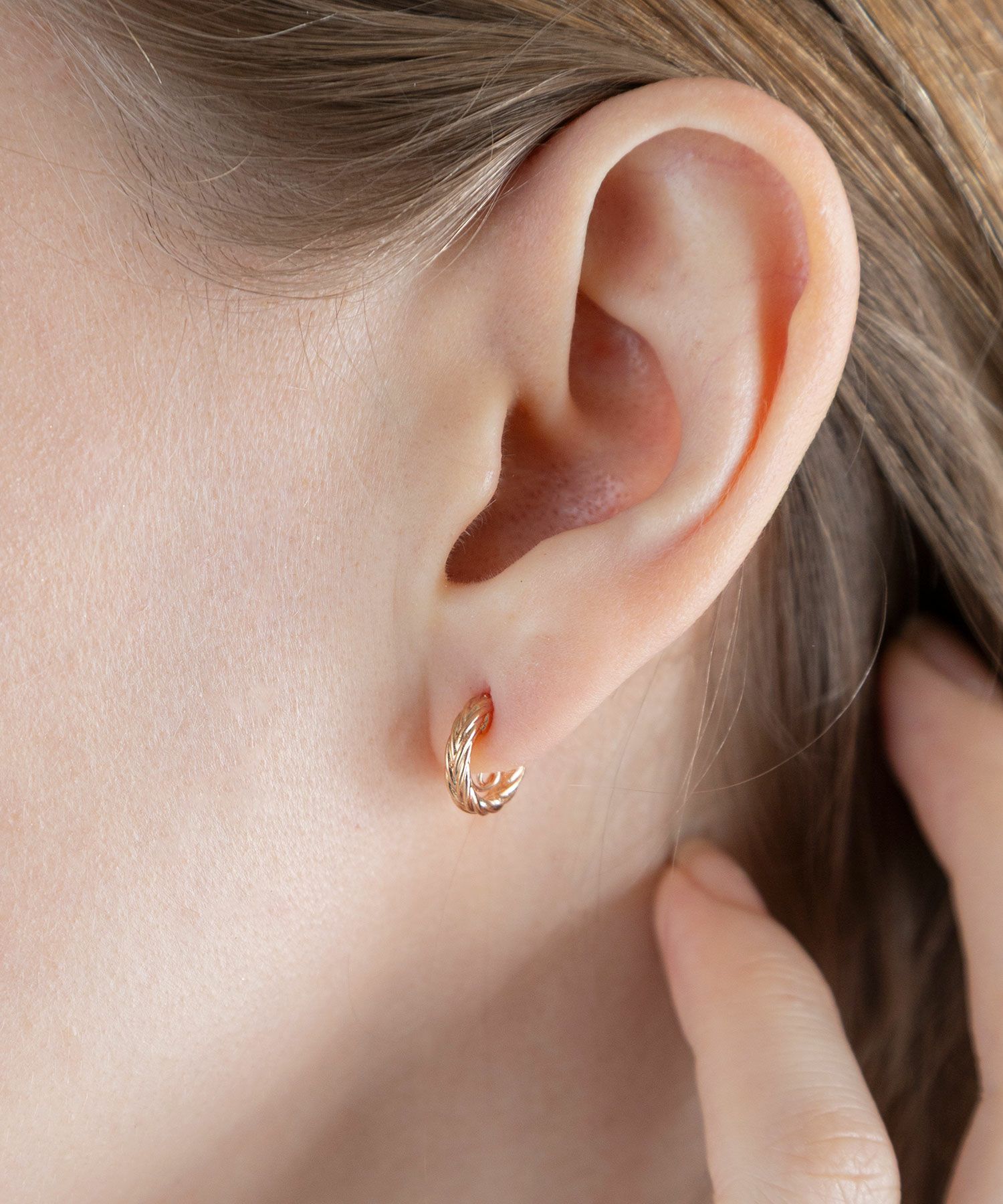 【web限定】ルミブレードフープループフィットイヤリング【Lumirise】