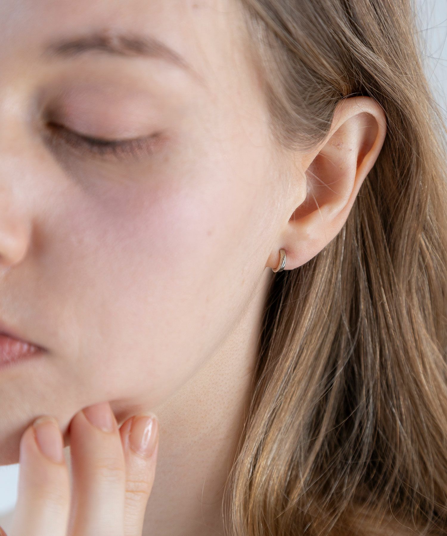 【web限定】ルミコンビテクスチャフープタイニーループフィットイヤリング【Lumirise】