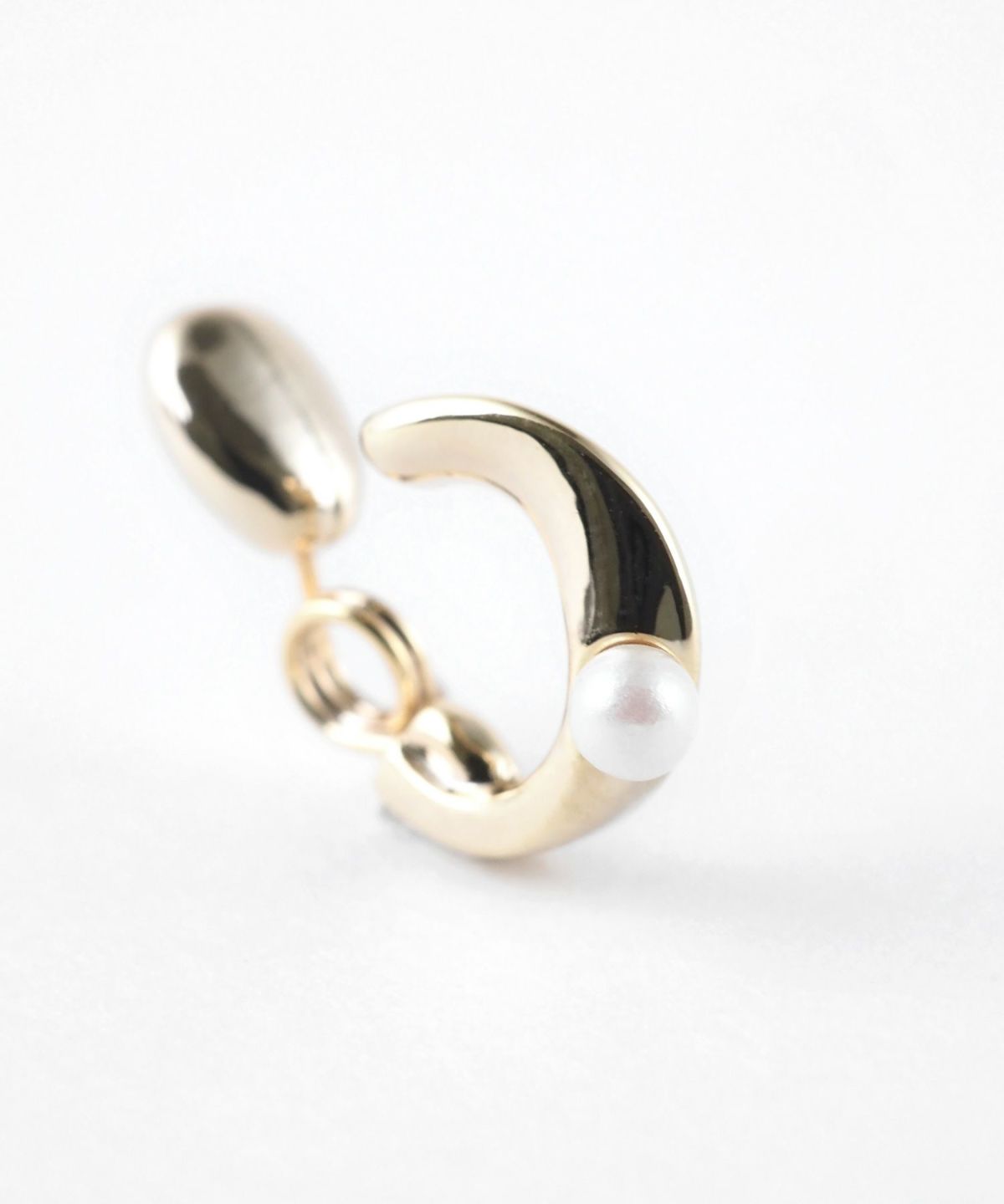 【web限定】ポイントパールタイニーループフィットイヤリング