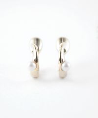 【web限定】ポイントパールタイニーループフィットイヤリング