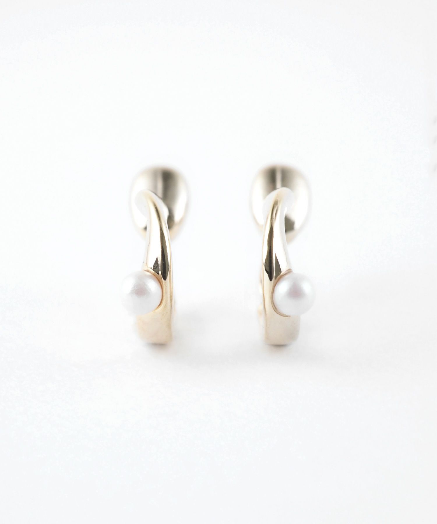 【web限定】ルミポイントパールフープタイニーループフィットイヤリング【Lumirise】