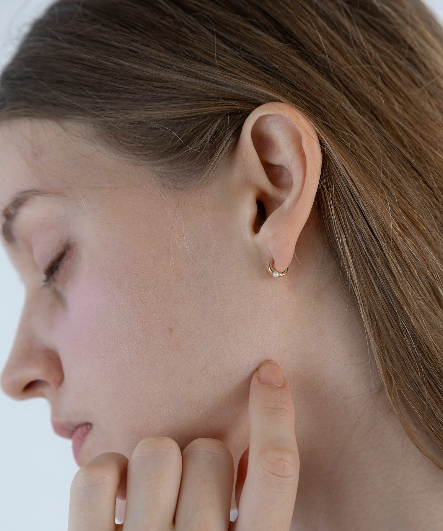 【web限定】ポイントパールタイニーループフィットイヤリング