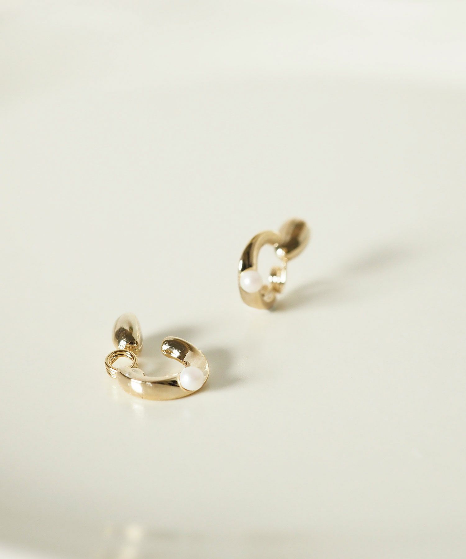 【web限定】ルミポイントパールフープタイニーループフィットイヤリング【Lumirise】