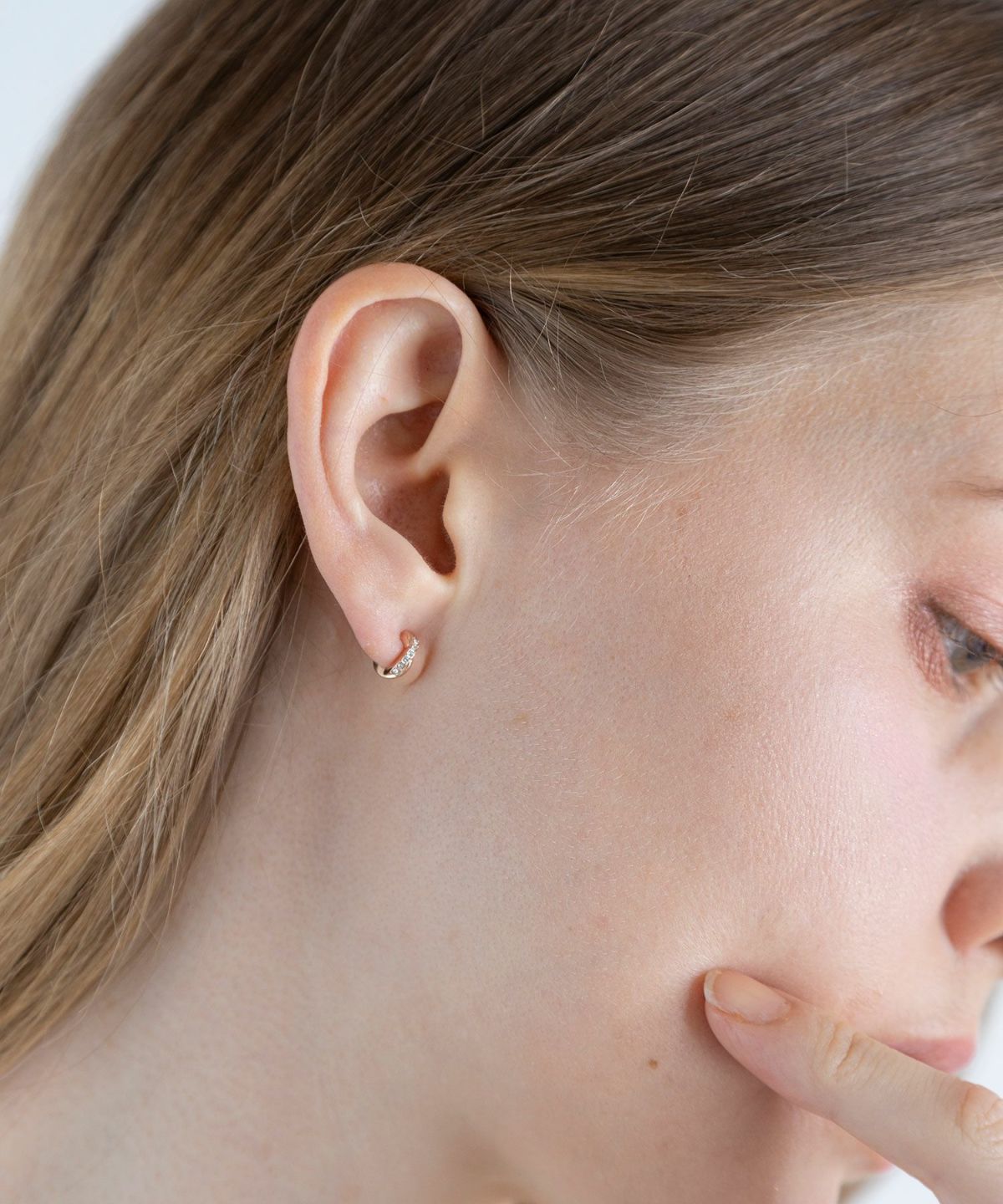 【web限定】クロスストーンタイニーループフィットイヤリング