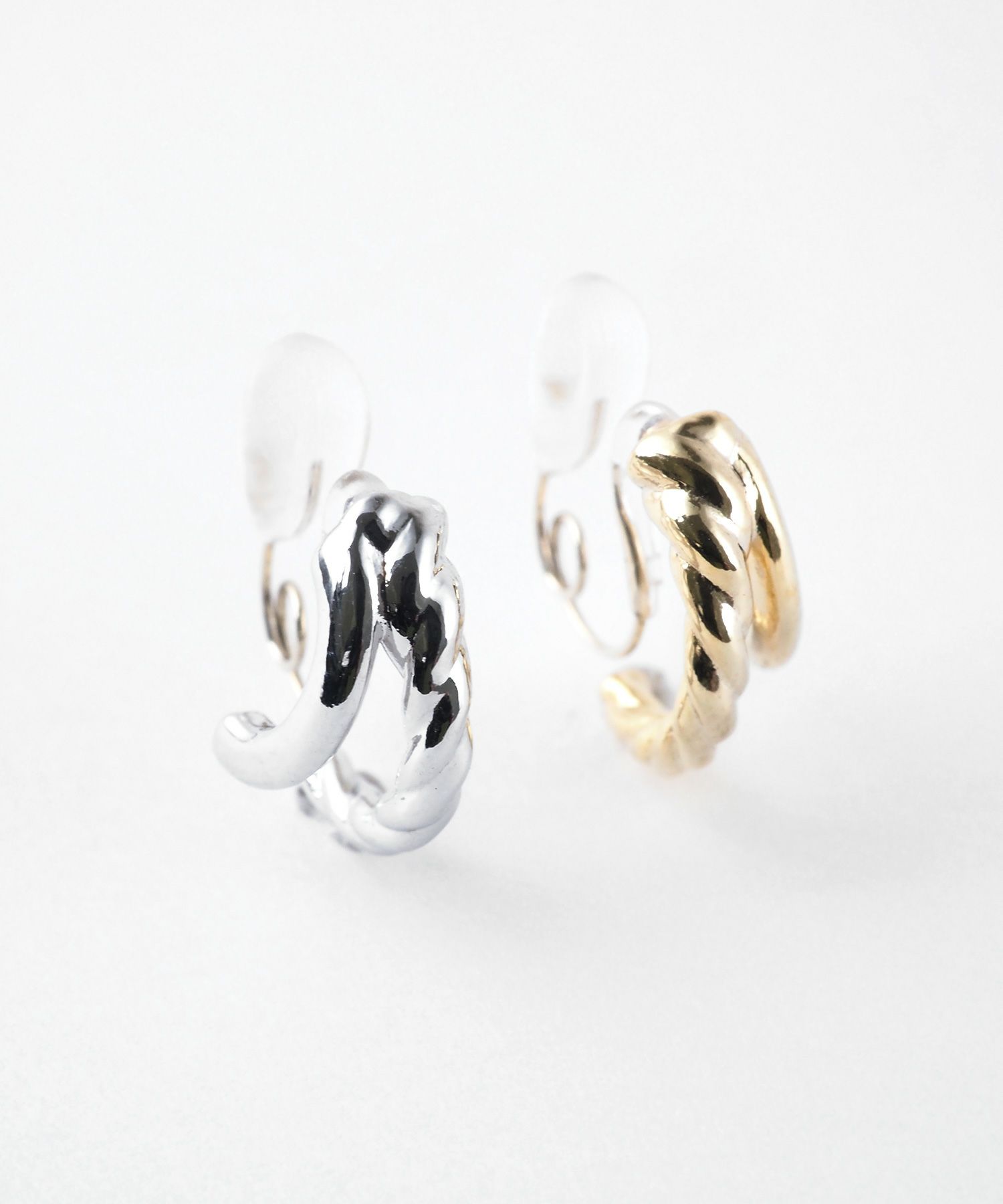 【web限定】ツイストダブルラインクリスタルループフィットイヤリング