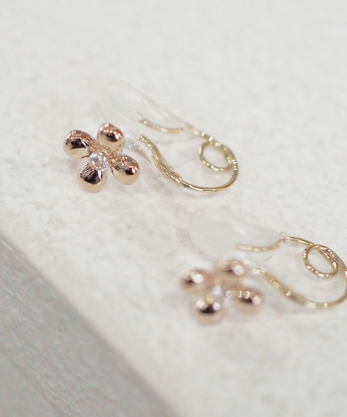 【web限定】ルミフラワークリスタルループフィットイヤリング【Lumirise】