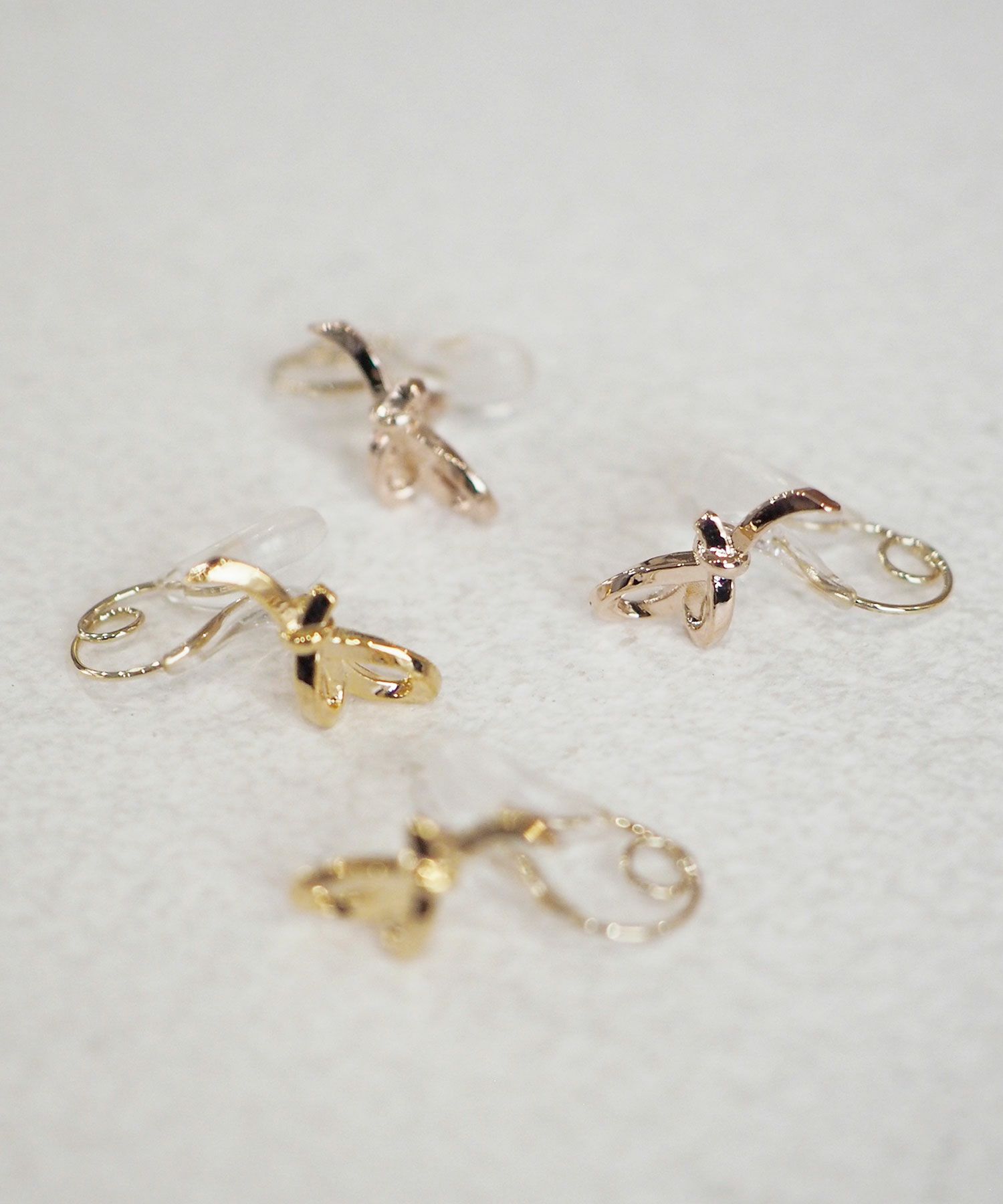 【web限定】メタルノットクリスタルループフィットイヤリング