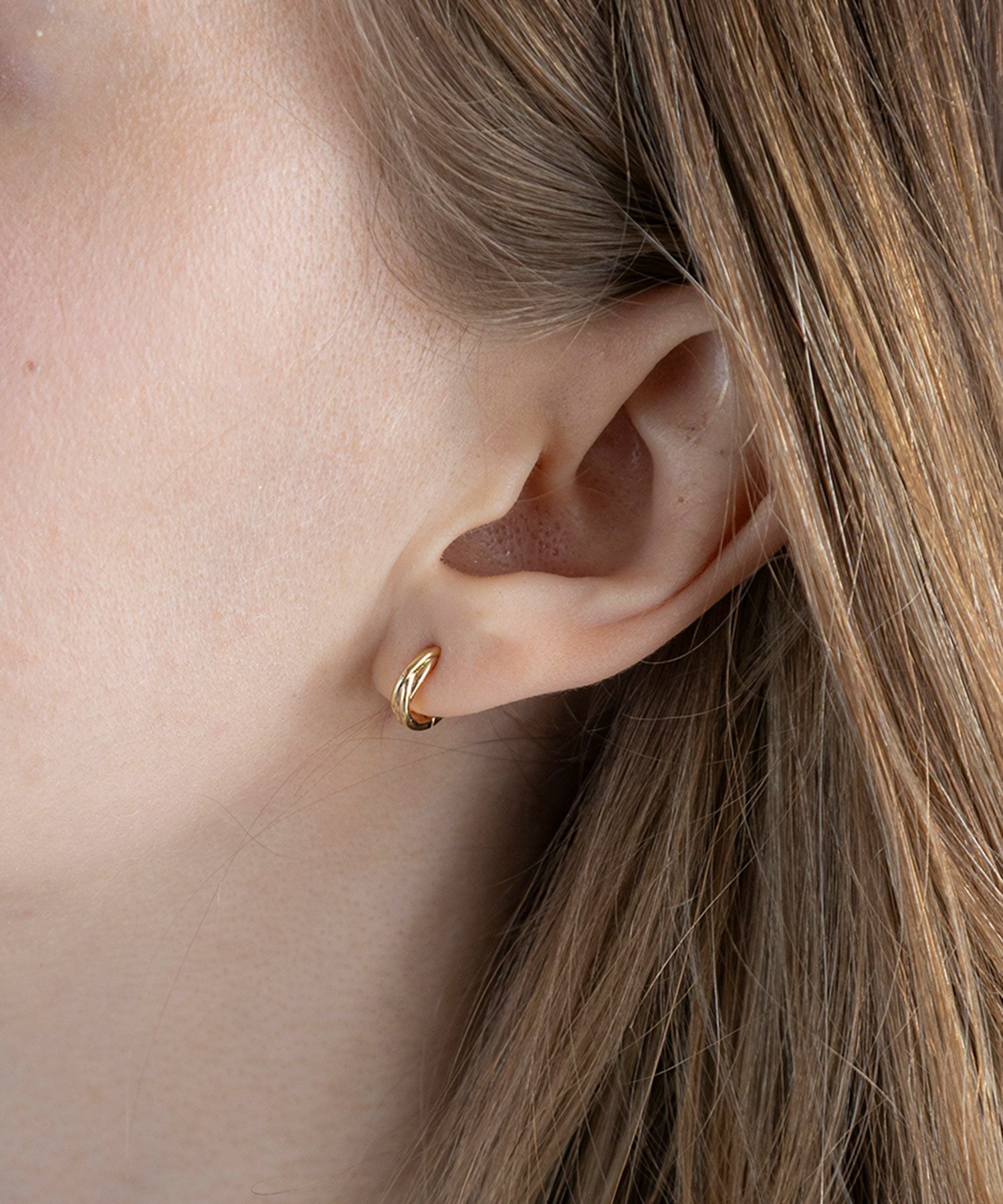 【web限定】クロスラインセラミックポストスムースピアス