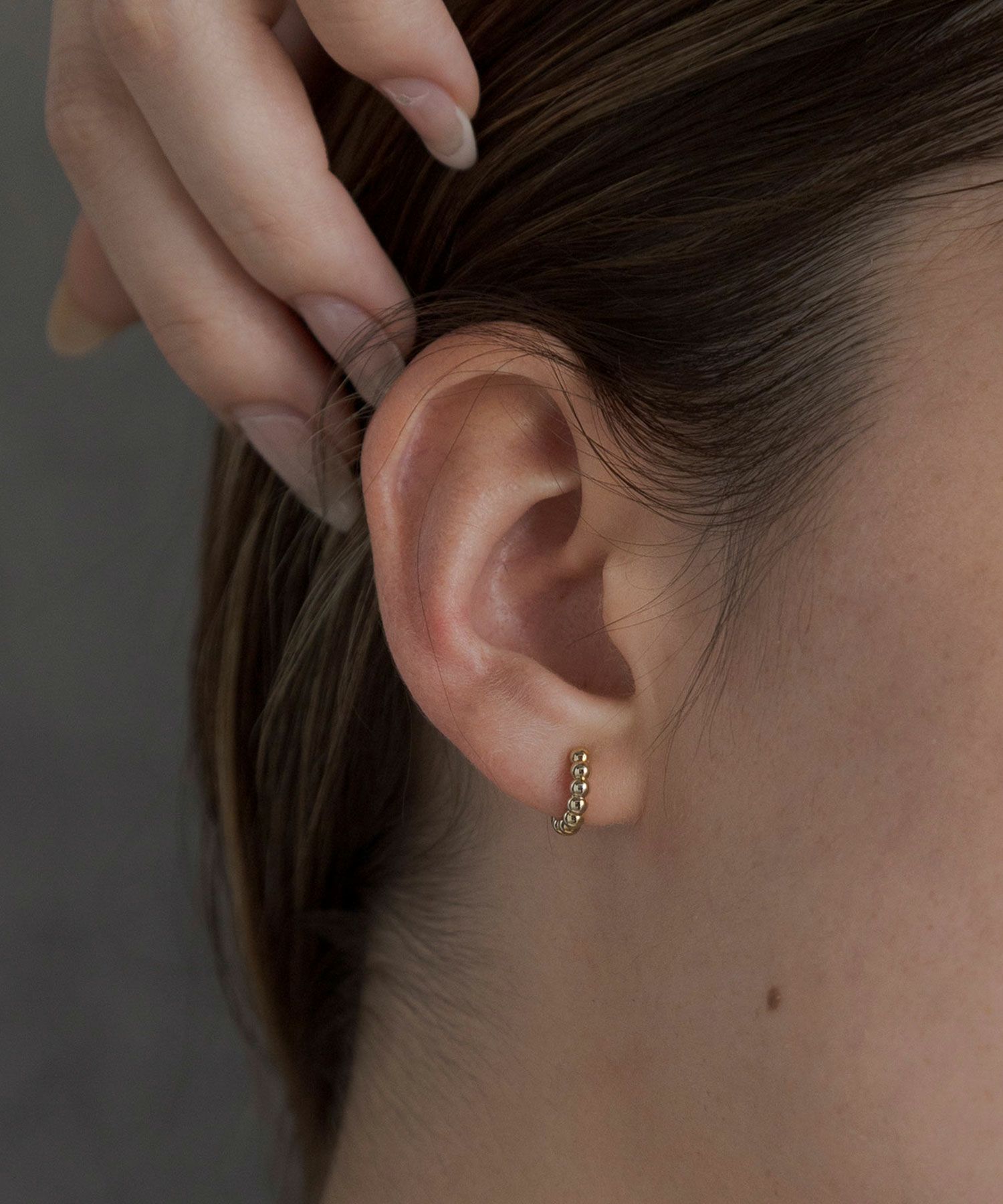 【web限定】ボールラインセラミックポストスムースピアス