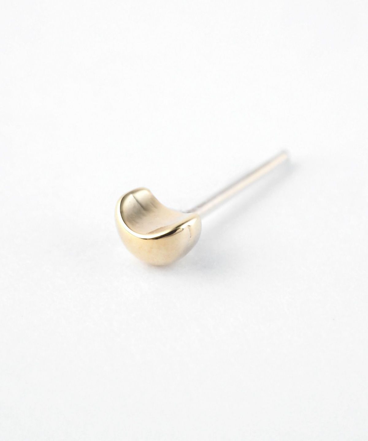 【web限定】カーブボール樹脂コーティングポストピアス