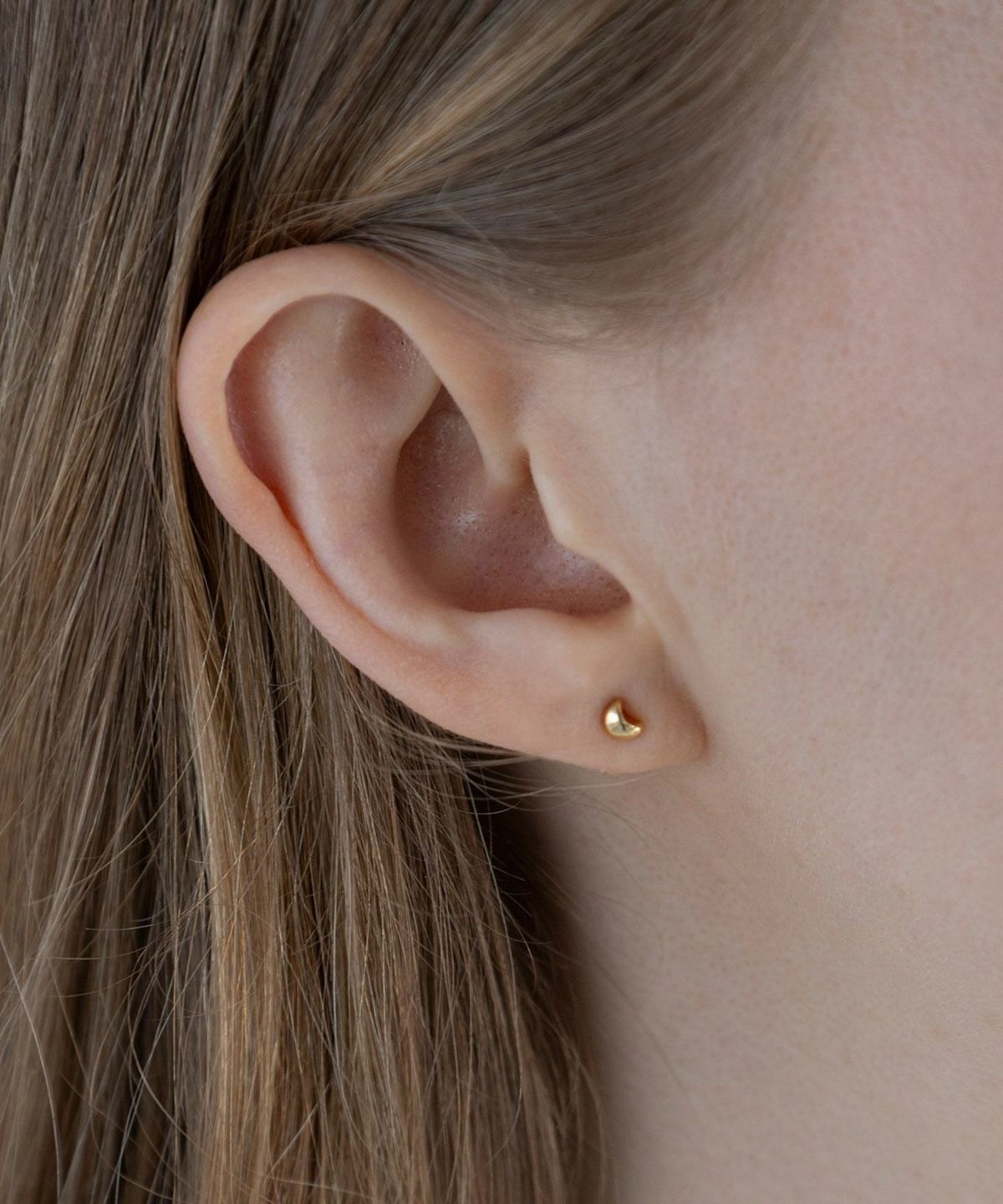 【web限定】カーブボール樹脂コーティングポストピアス