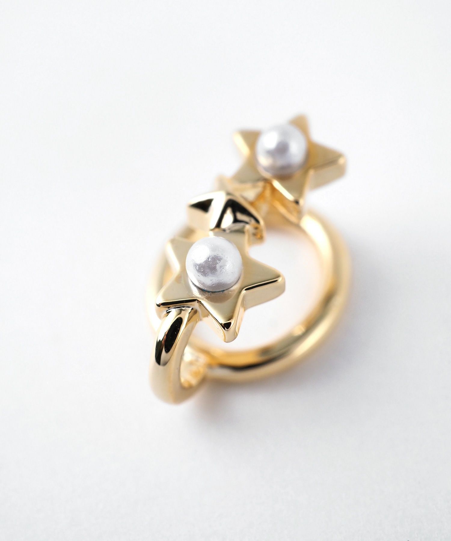 トリプルスターパールラウンドメタルイヤリング