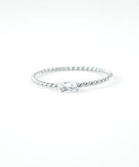 ツイストキュービックジルコニアサージカルステンレスリング