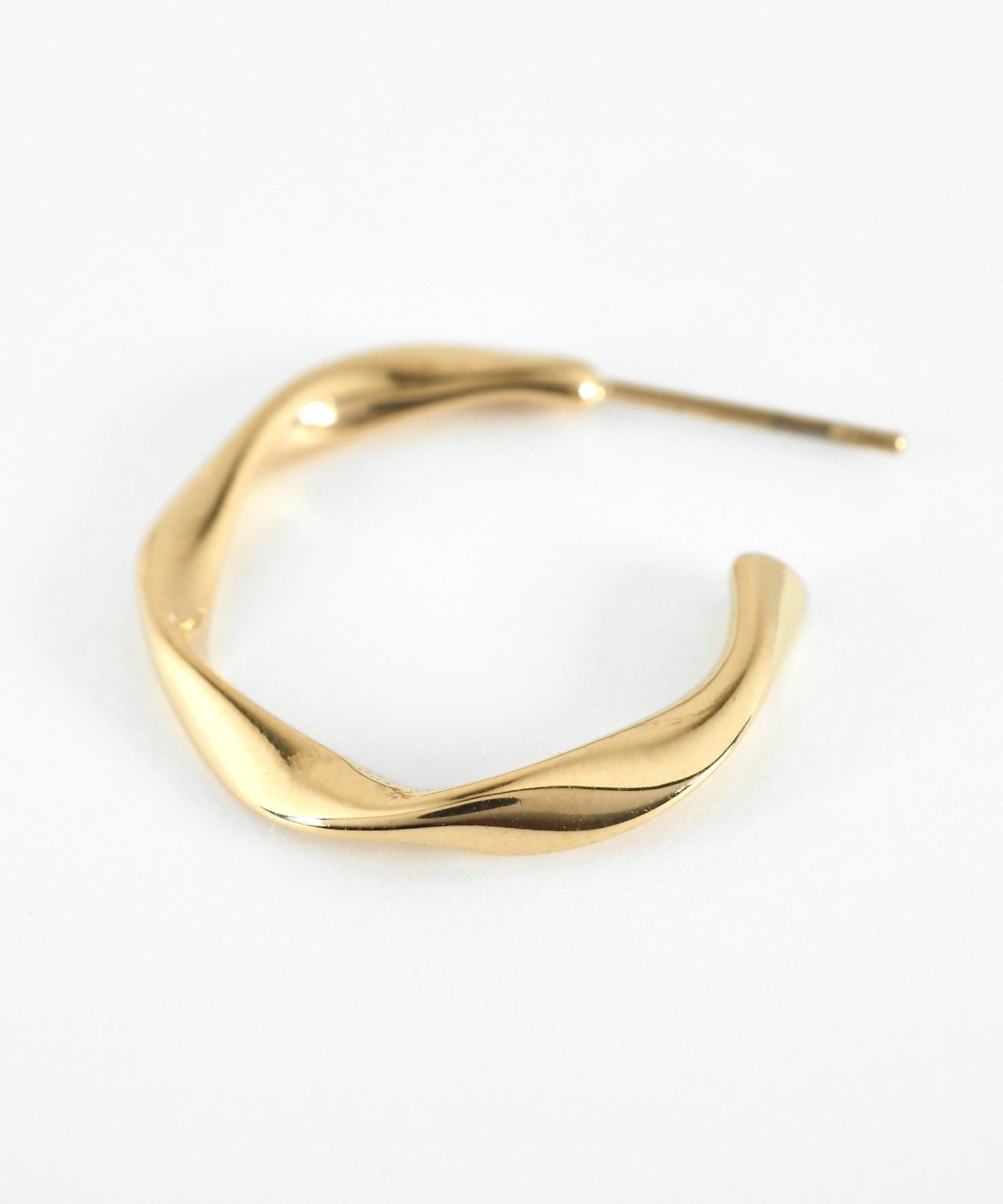 ツイストフープステンレスポストピアス【MUK lucenzio】