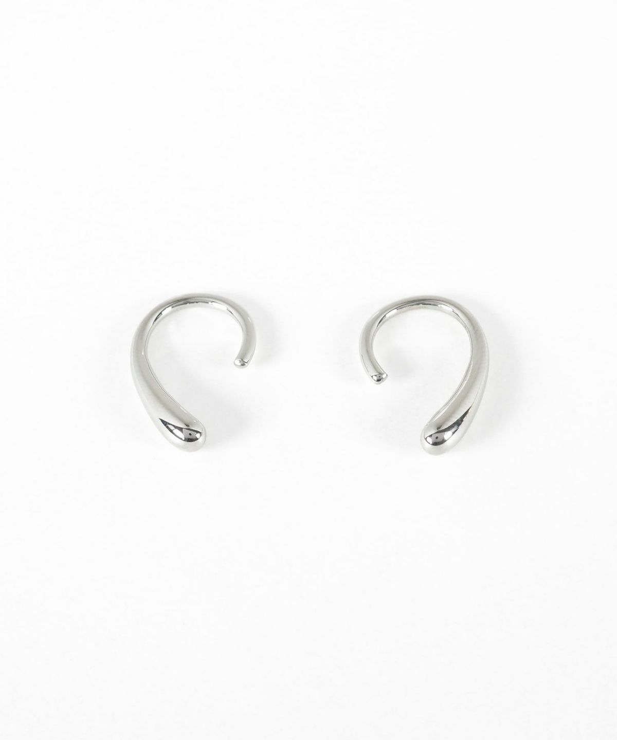 ミニドロップステンレスフックピアス【MUK lucenzio】