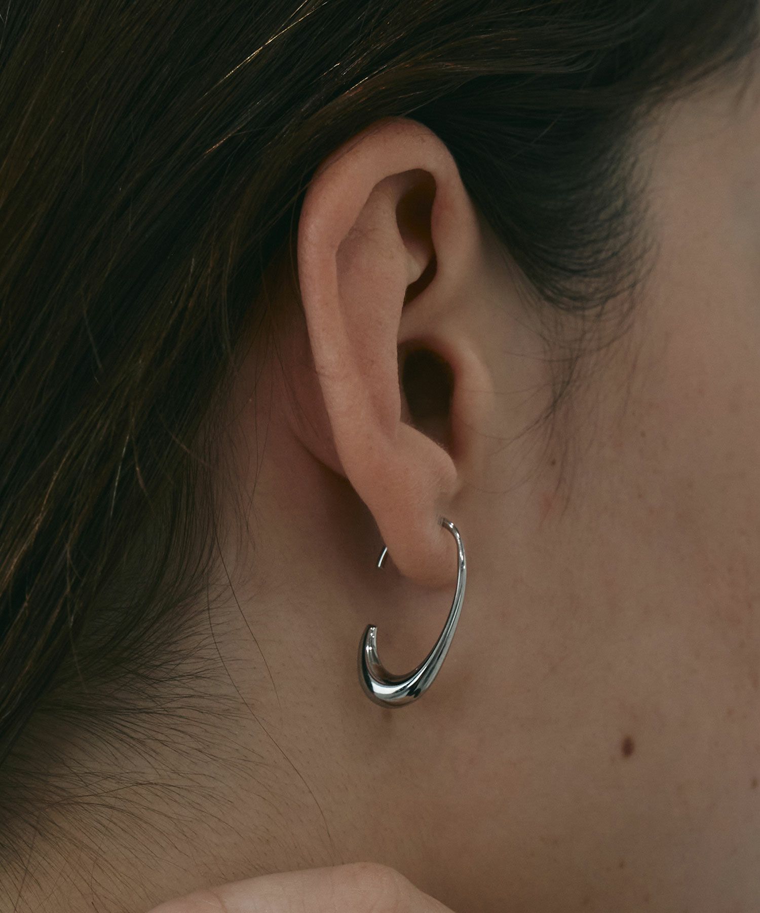 オーバルステンレスフックピアス【MUK lucenzio】