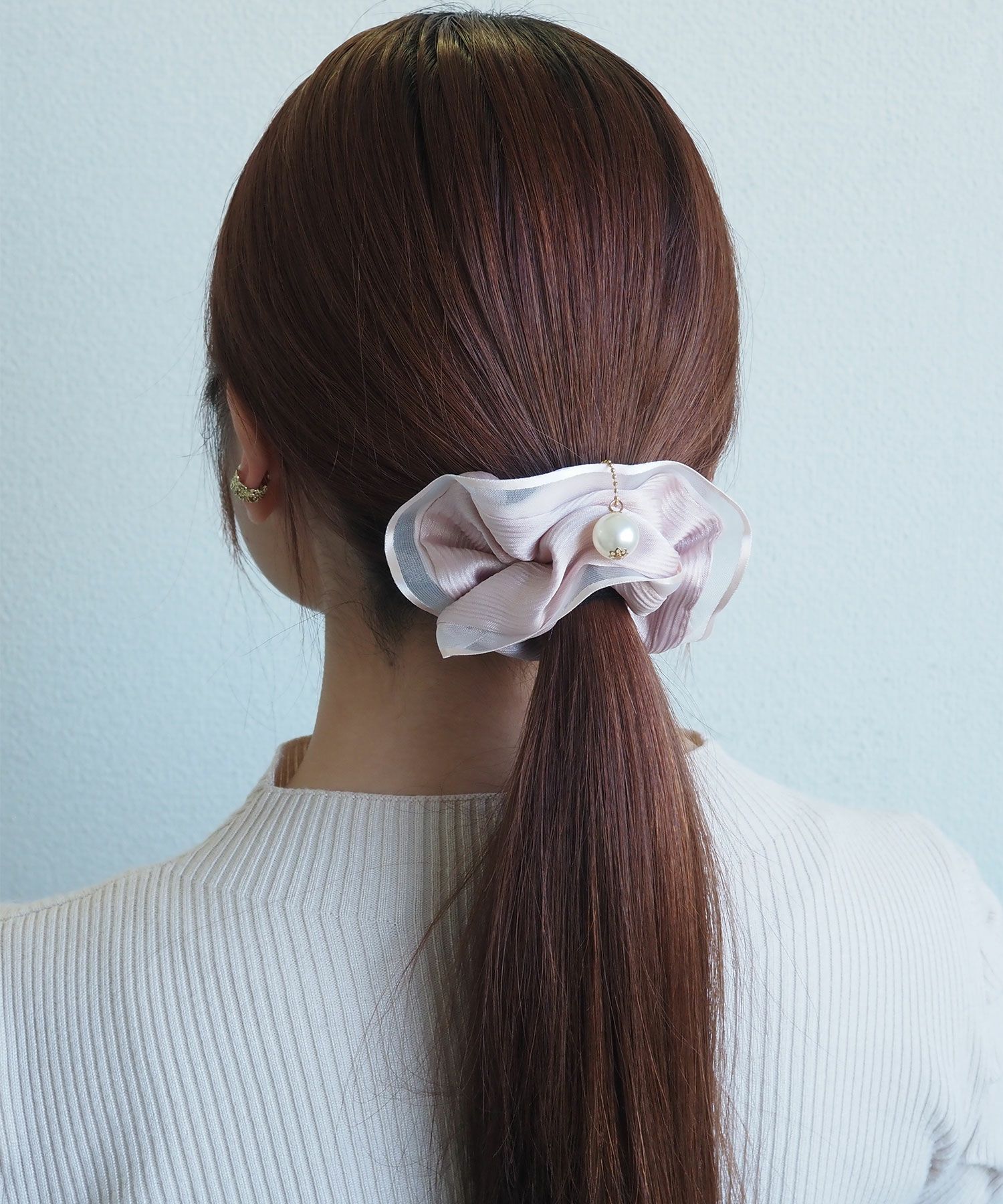 パールチャーム付きシュシュ