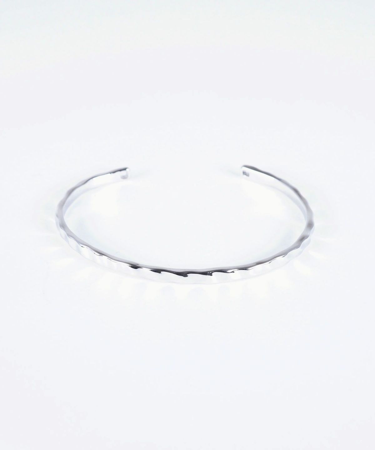 ハンマードバングル