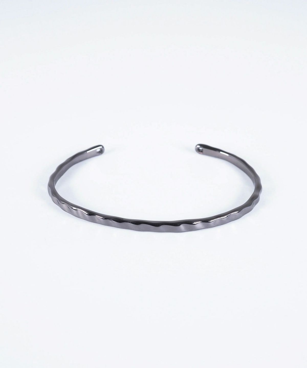 ハンマードバングル