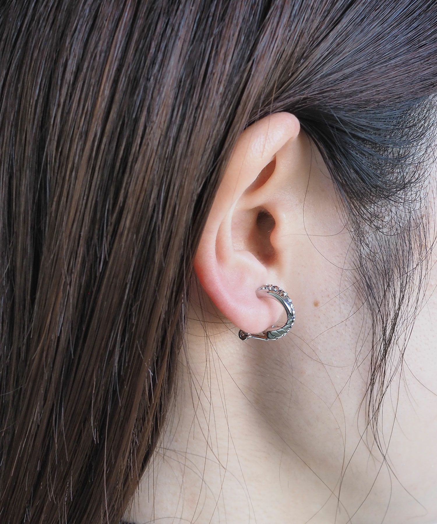 クロスストーンクリップイヤリング