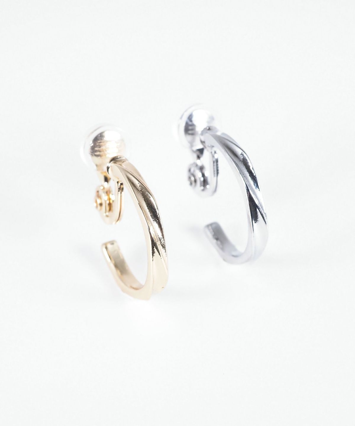 ツイストスリムフープクリップイヤリング