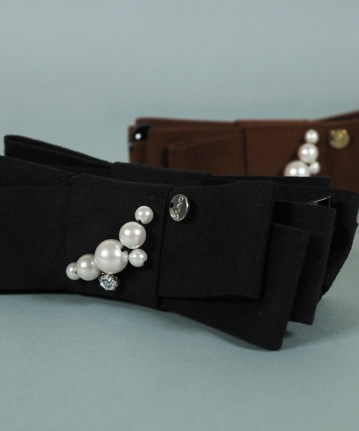 スウェードリボンパールバナナクリップ【JUNO PREMIUM】